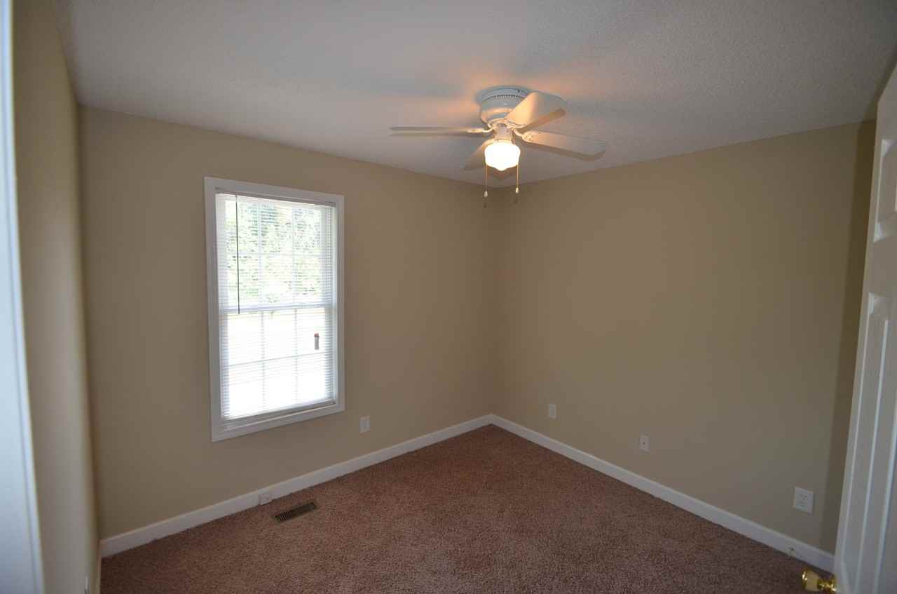 819 Self St - Photo 3 of 4