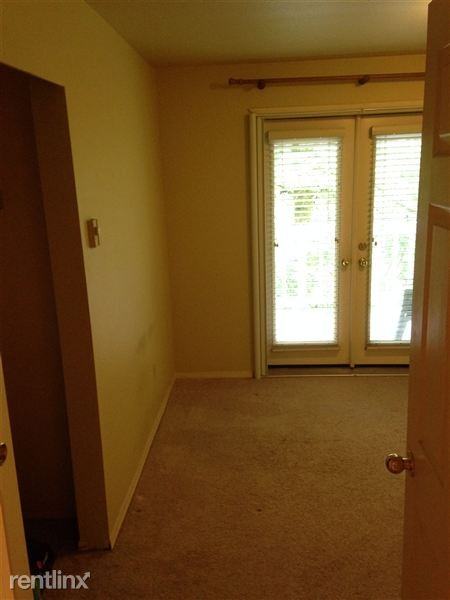 Mercer Park Condos - Photo 3 of 15