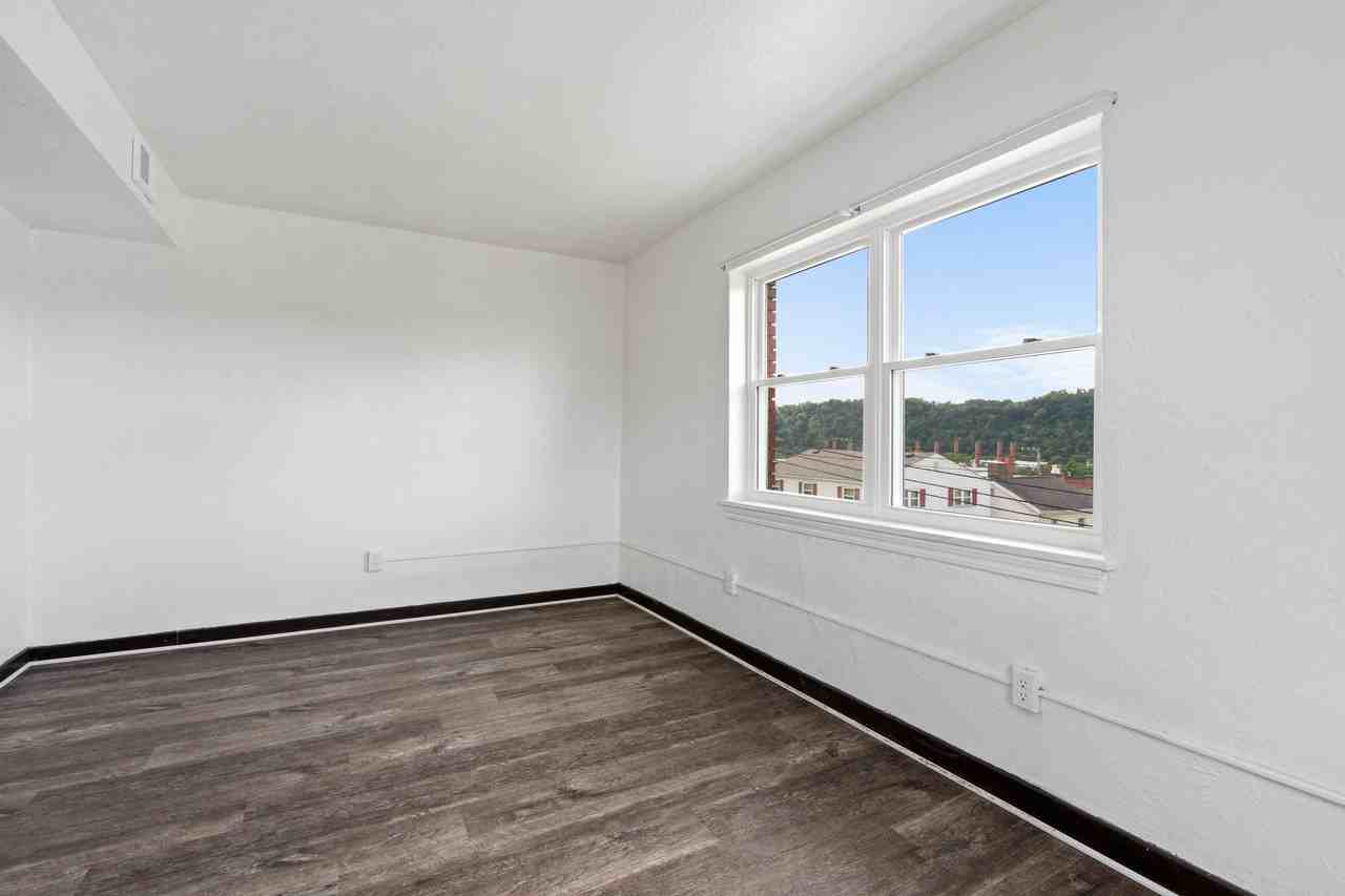 142 - 144 West 9th Avenue - 142 #142-2 - Photo 7 of 14