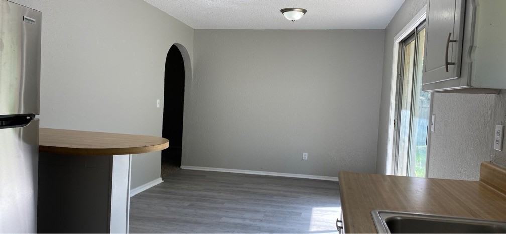 605 Lloyd Ave #1 - Photo 6 of 21