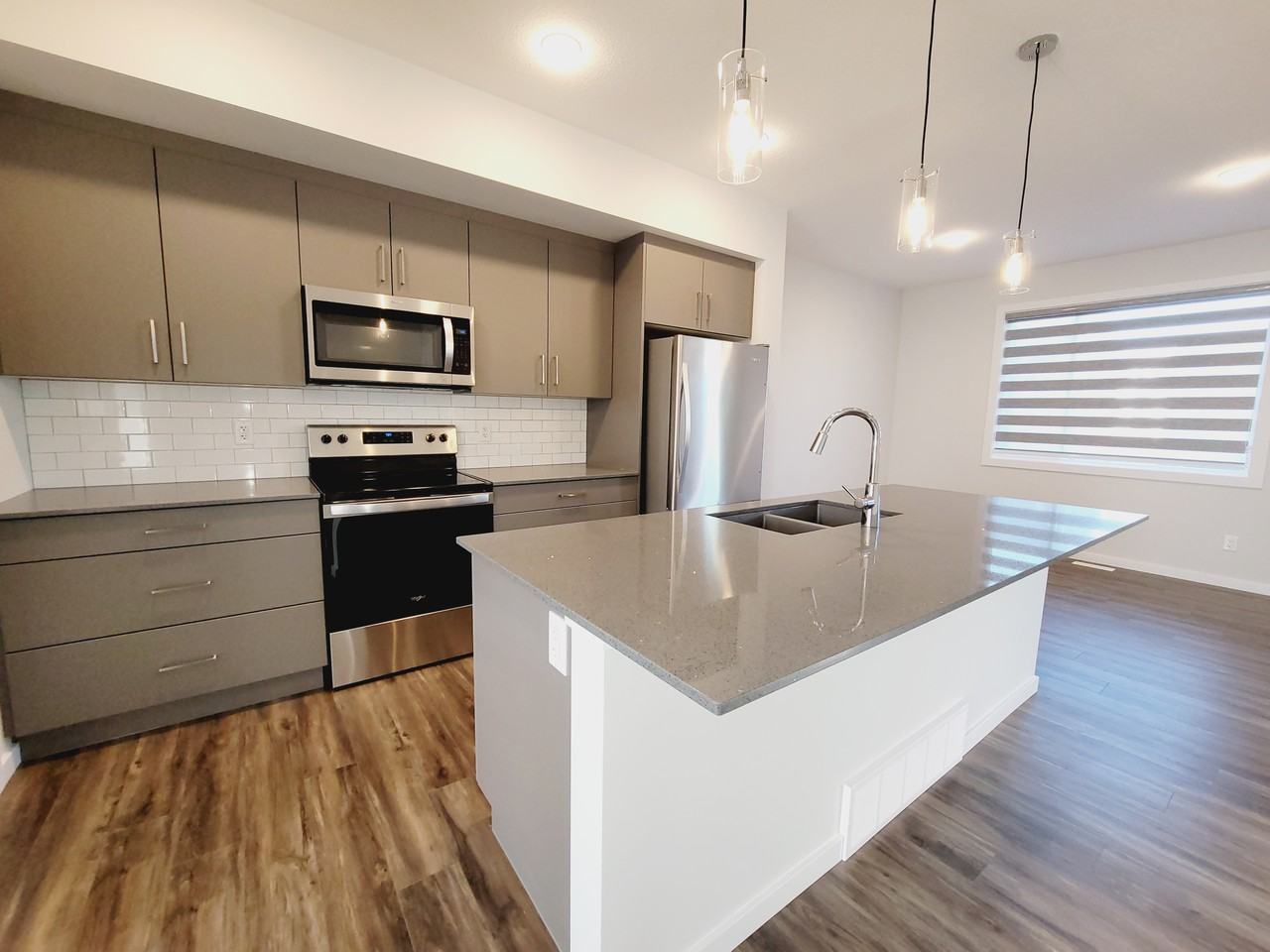 2117 Maple Rd Nw - Photo 2 of 44