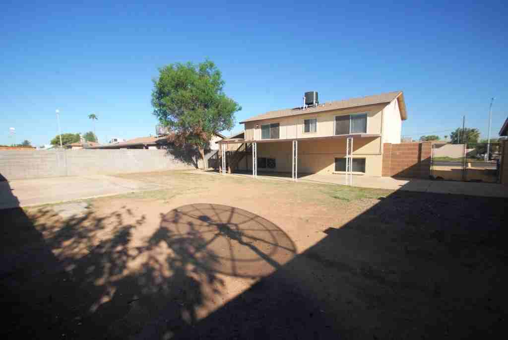 7623 W Osborn Rd - Photo 2 of 15