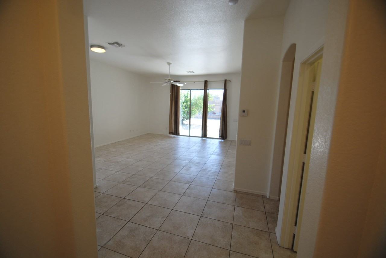 2331 N Malachite Cir - Photo 2 of 13