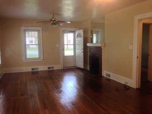 1111 McCormick St - Photo 3 of 12