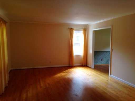 910 Meade Dr - Photo 3 of 15