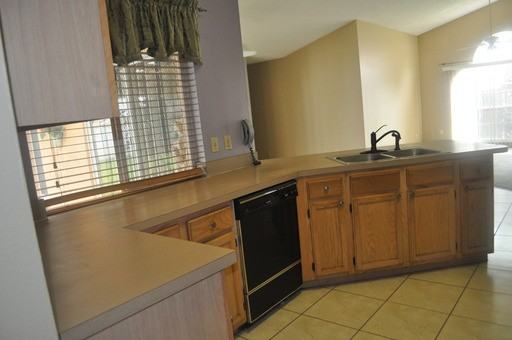 2626 Huntington Ct - Photo 3 of 23