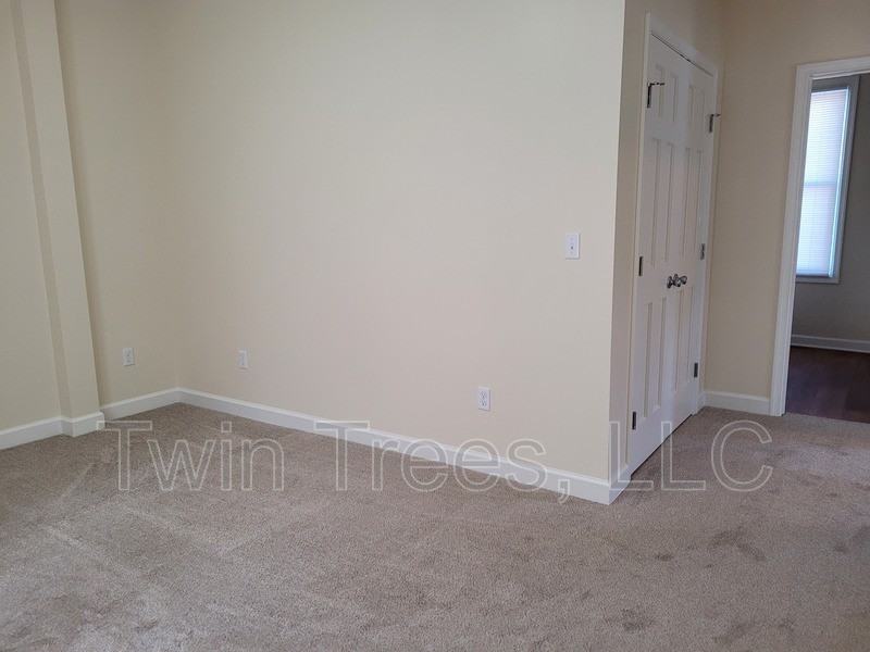5948 Main St #2 - Photo 6 of 10