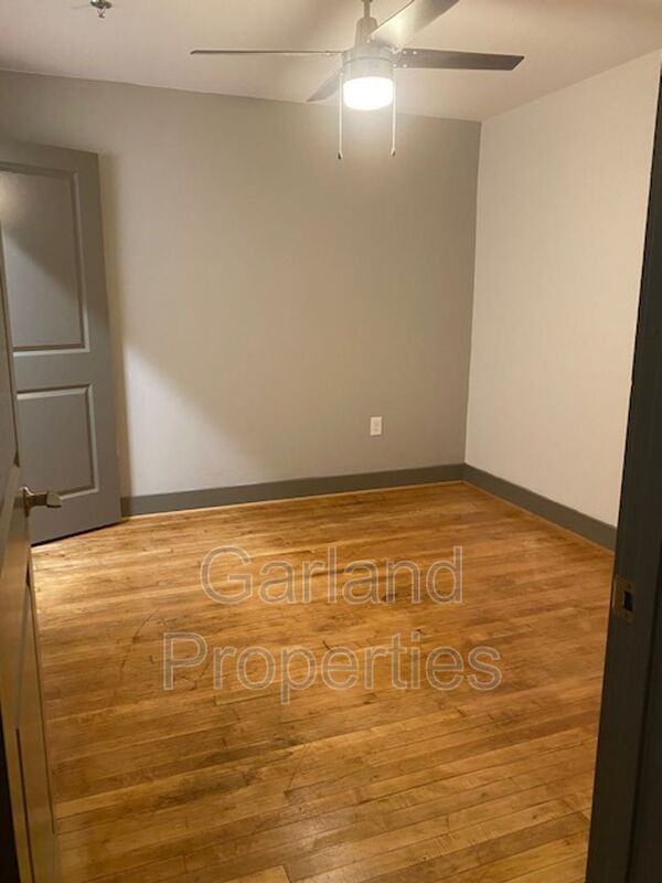 821 Salem Ave Sw #2 - Photo 6 of 9