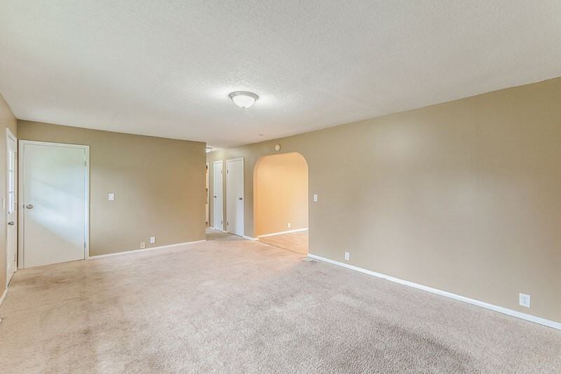 9091 Frances Rd - Photo 3 of 20