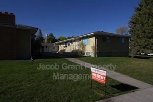 featured image of 245 W 20th St #3