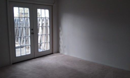 1008 E 7th St - Photo 3 of 6