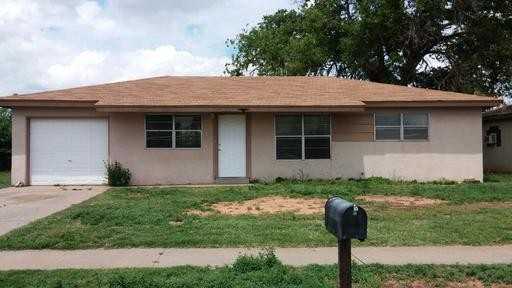 1128 Comer Dr - Photo 2 of 11