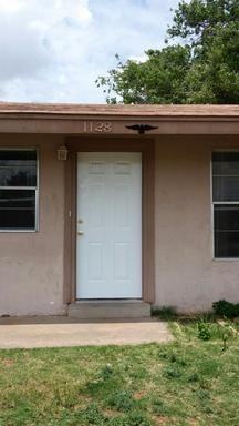 1128 Comer Dr - Photo 3 of 11