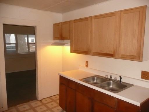 1107 Roosevelt Dr - Photo 3 of 8