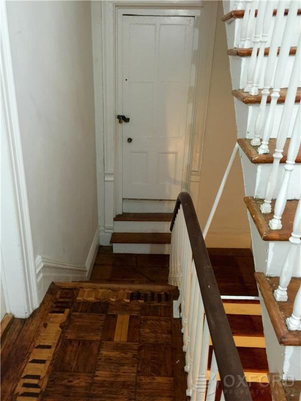 135 Henry St - Photo 2 of 12