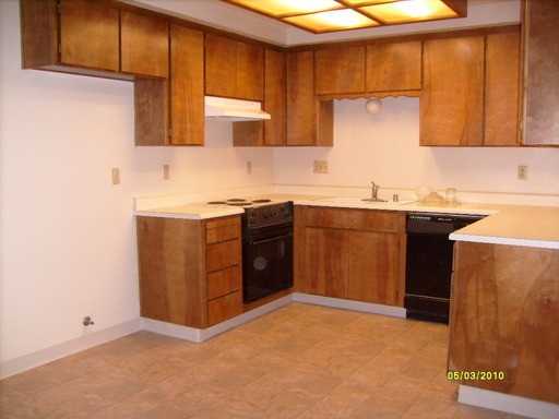 3225 9th St - Photo 2 of 6