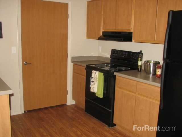 Vista Creek Apartments - Photo 2 of 23