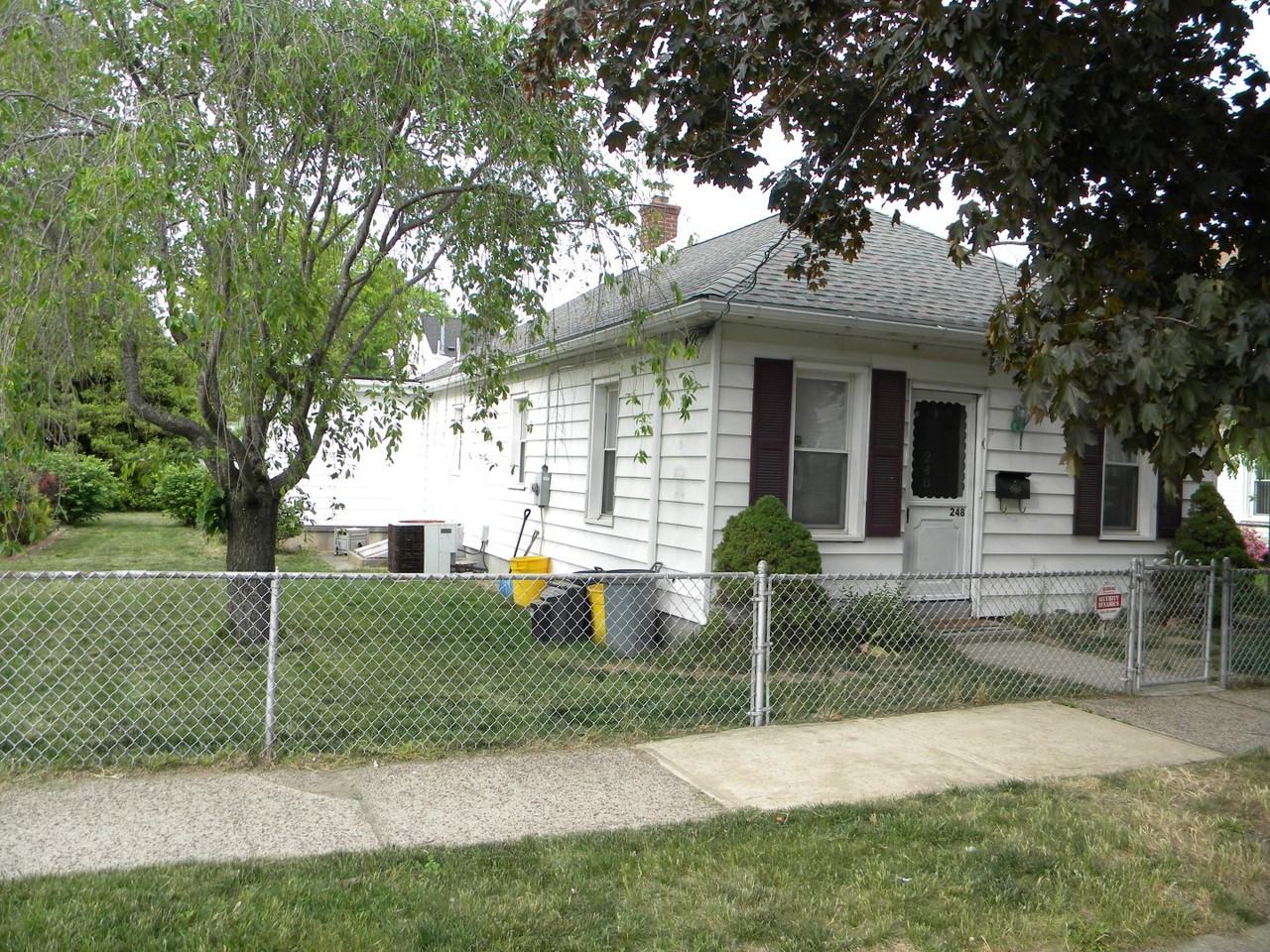 248 McClellan Ave - Photo 2 of 21