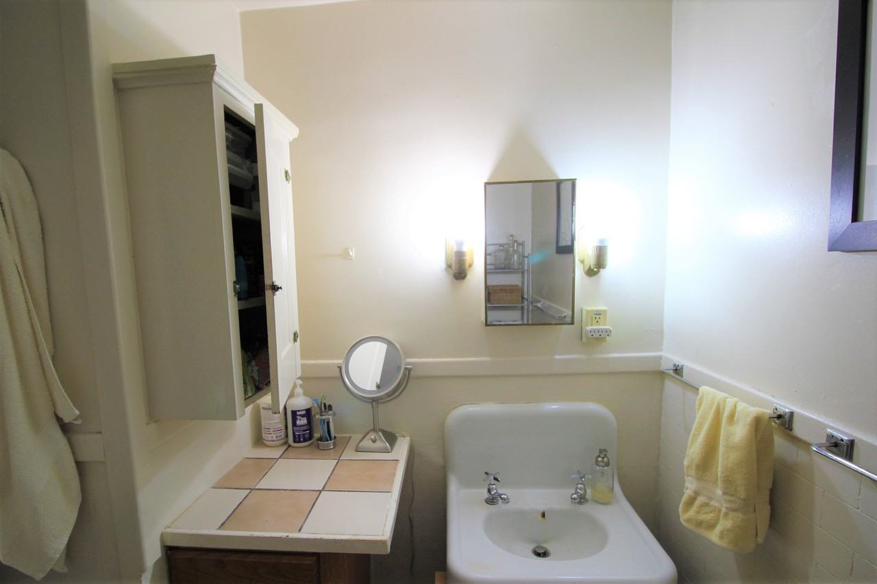249 Eastern Ave Se #2 - Photo 5 of 7