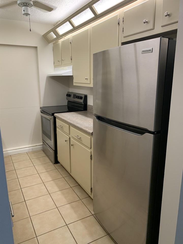 666 John Hancock Ln #C666 - Photo 4 of 11