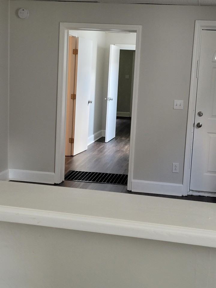 512 Iowa Ave #1 - Photo 3 of 6