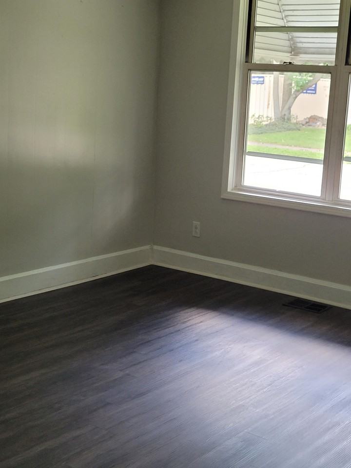 512 Iowa Ave #1 - Photo 5 of 6