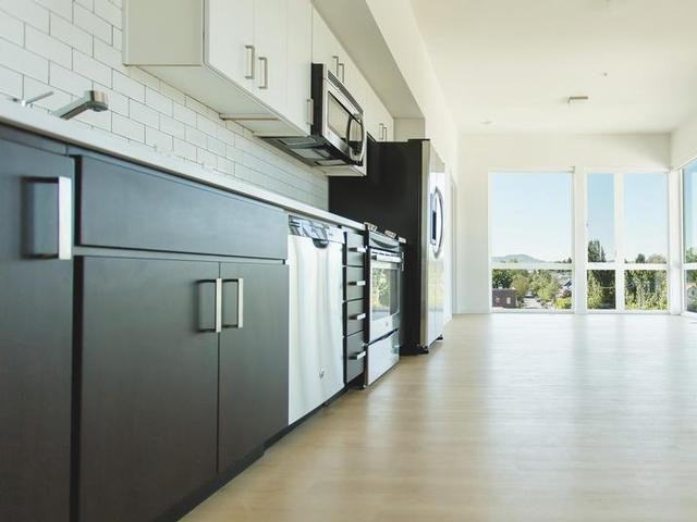 2625 E Burnside St - Photo 6 of 23