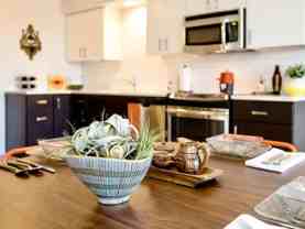 2625 E Burnside St - Photo 1 of 1