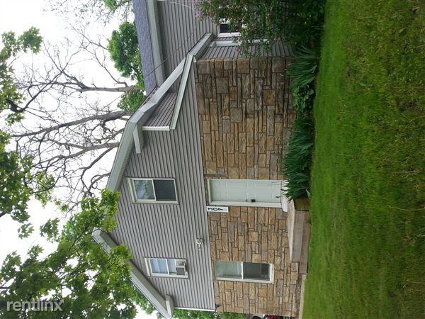 307 River St - Photo 2 of 10