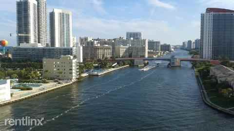 200 Leslie Dr - Photo 2 of 6