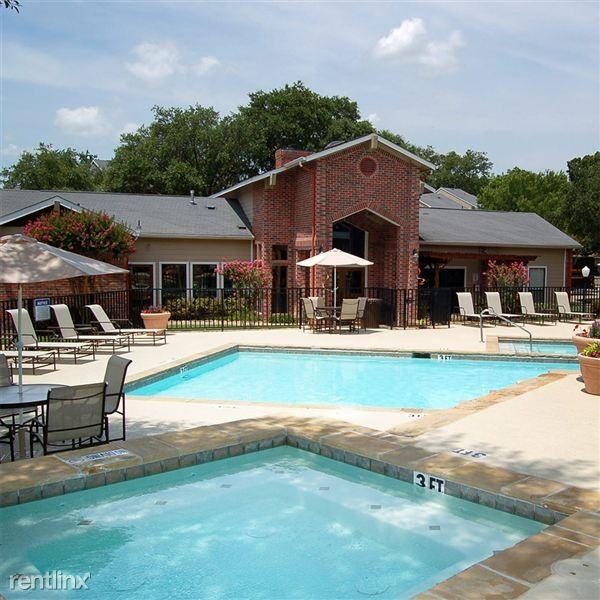 Grand - Photo 2 of 9