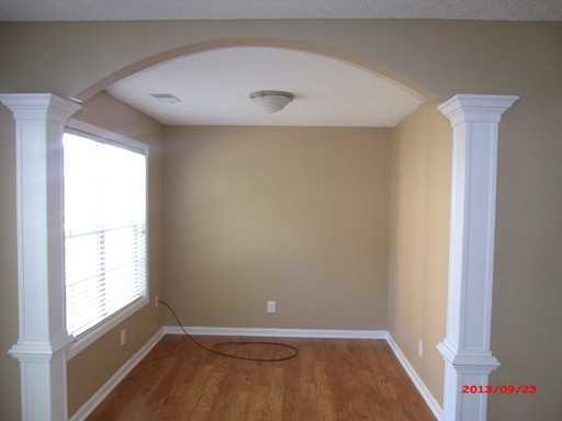 2088 Grant Ave - Photo 2 of 7