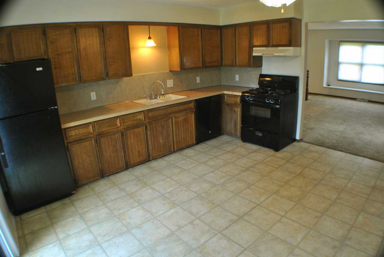 418 60th St SE - Photo 2 of 15