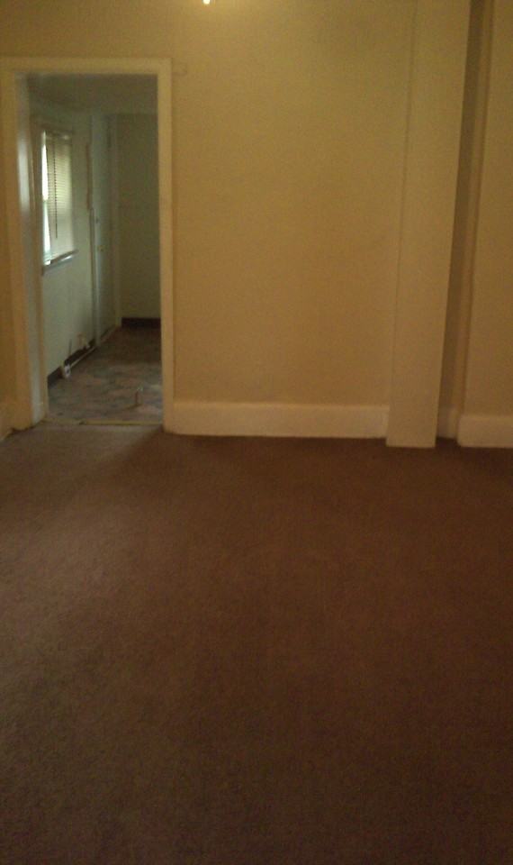 709 W 7th St - Photo 3 of 8