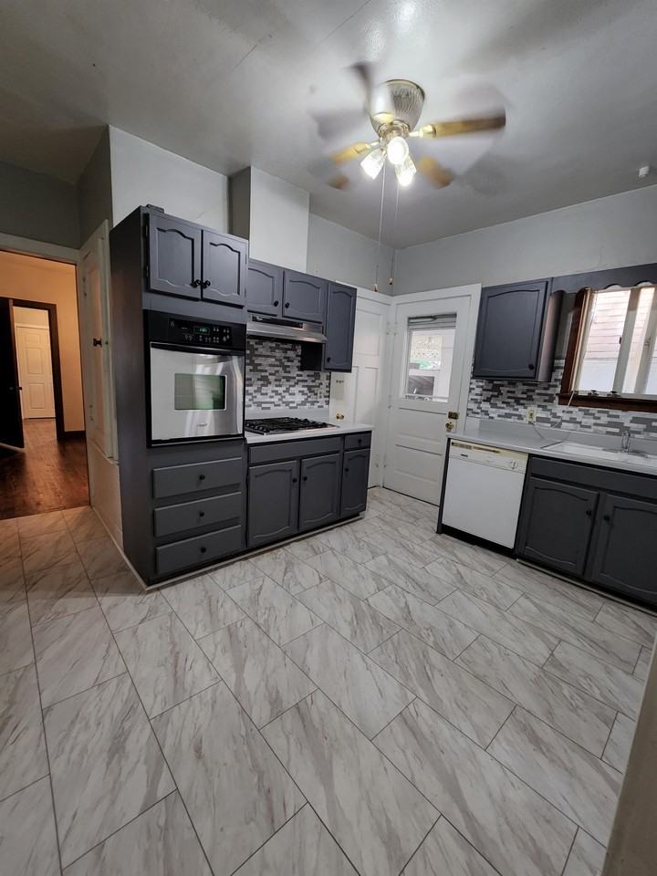 1601 Division Street #1 - Photo 7 of 13