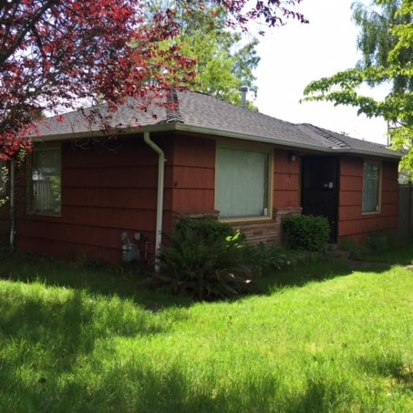 1403 SW Cambridge St - Photo 2 of 13