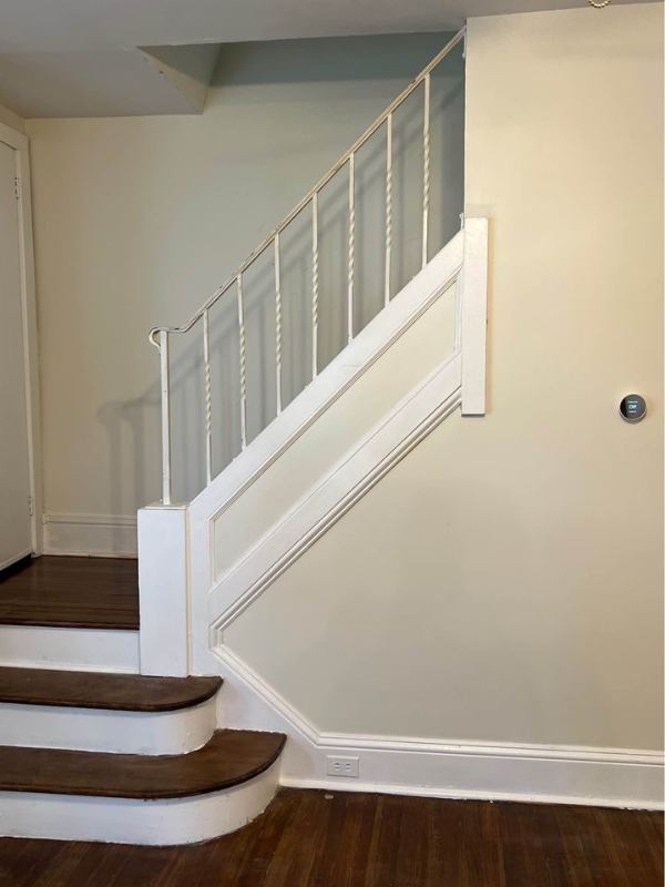 579 Emmett Ave - Photo 2 of 6