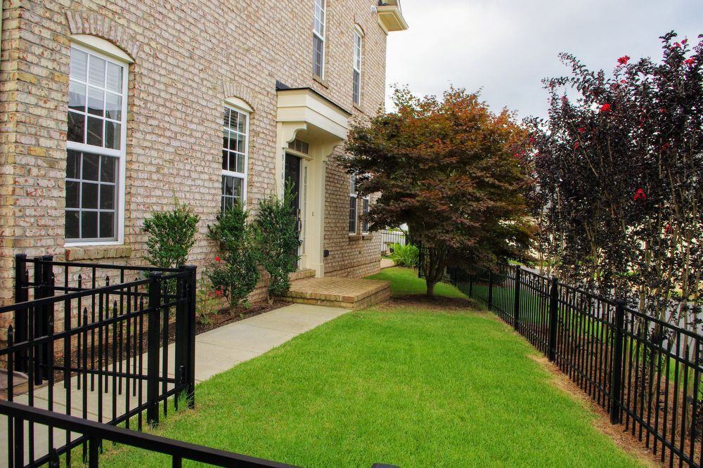 916 Gardners Way - Photo 3 of 35