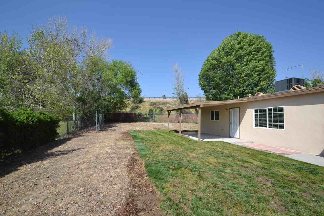 6660 Valaria Dr - Photo 2 of 5