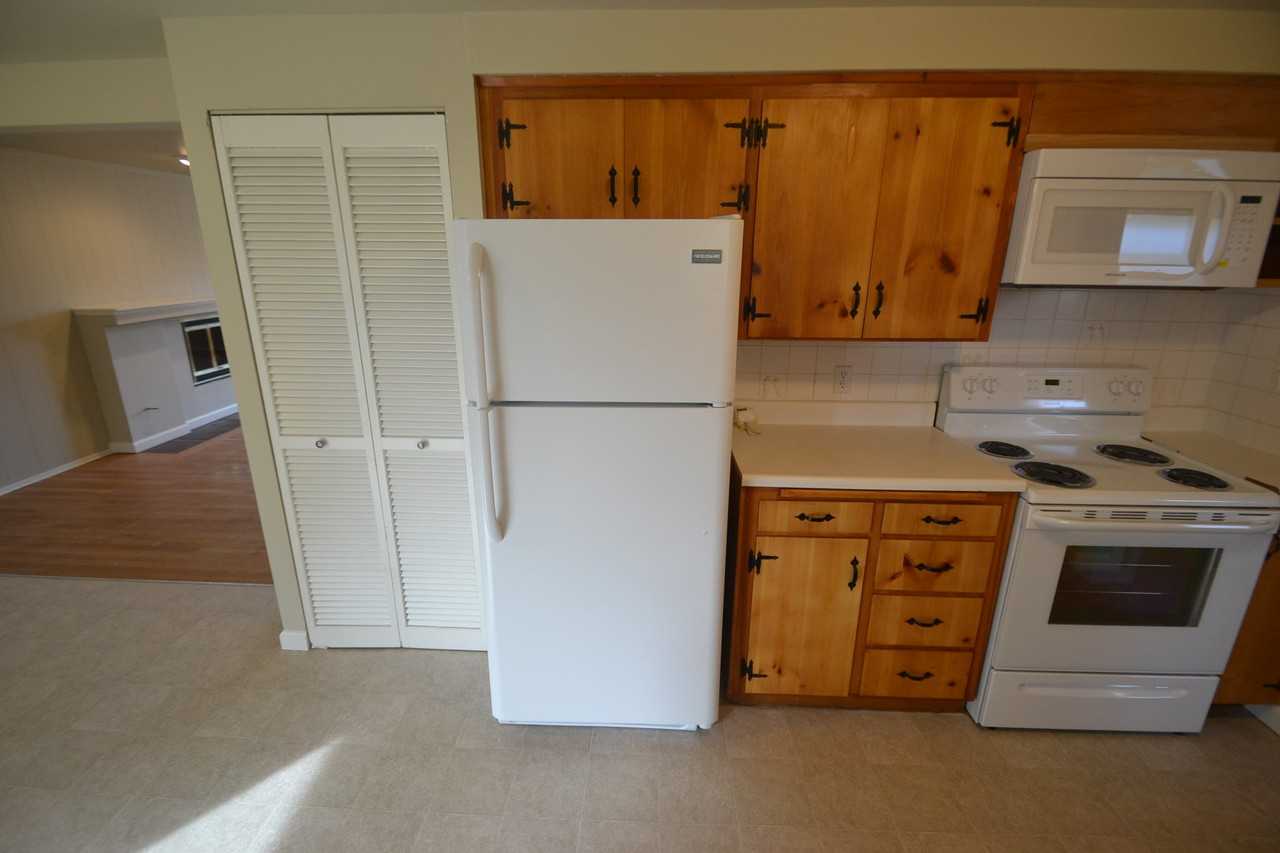 730 Maplewood Ave - Photo 3 of 14