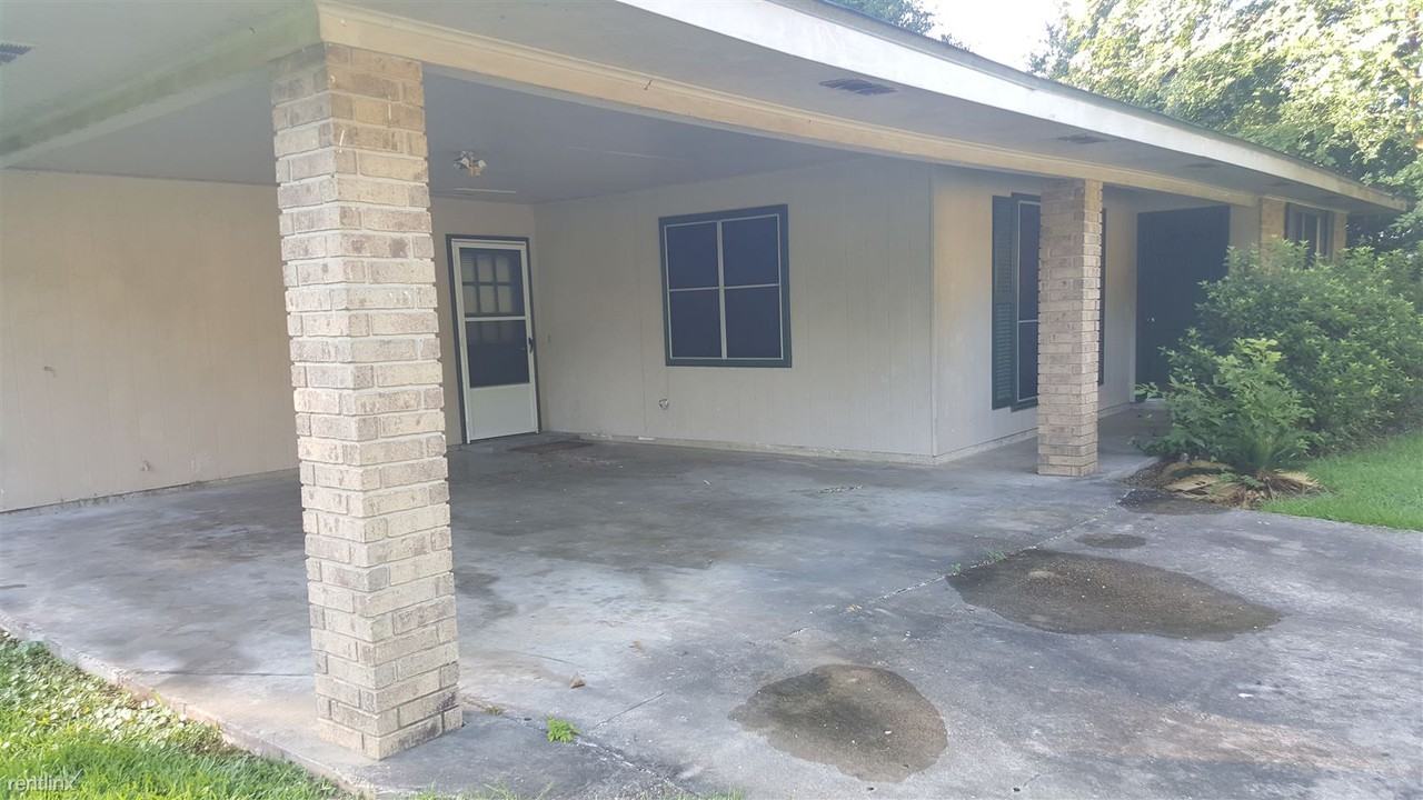 402 Toronto Dr - Photo 2 of 5