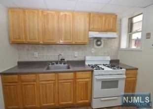 820 Charlotte Terrace - Photo 3 of 7