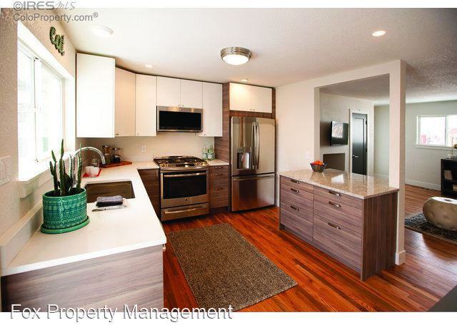 1552 Oak Ave - Photo 3 of 15