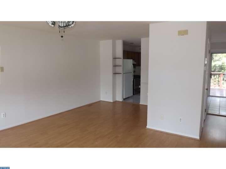 1310 Statesman Rd - Photo 2 of 15