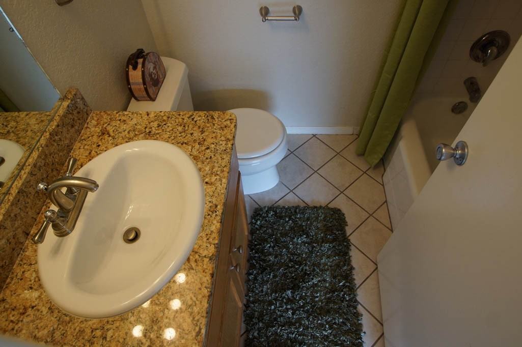 601 W 11th St - Photo 2 of 16