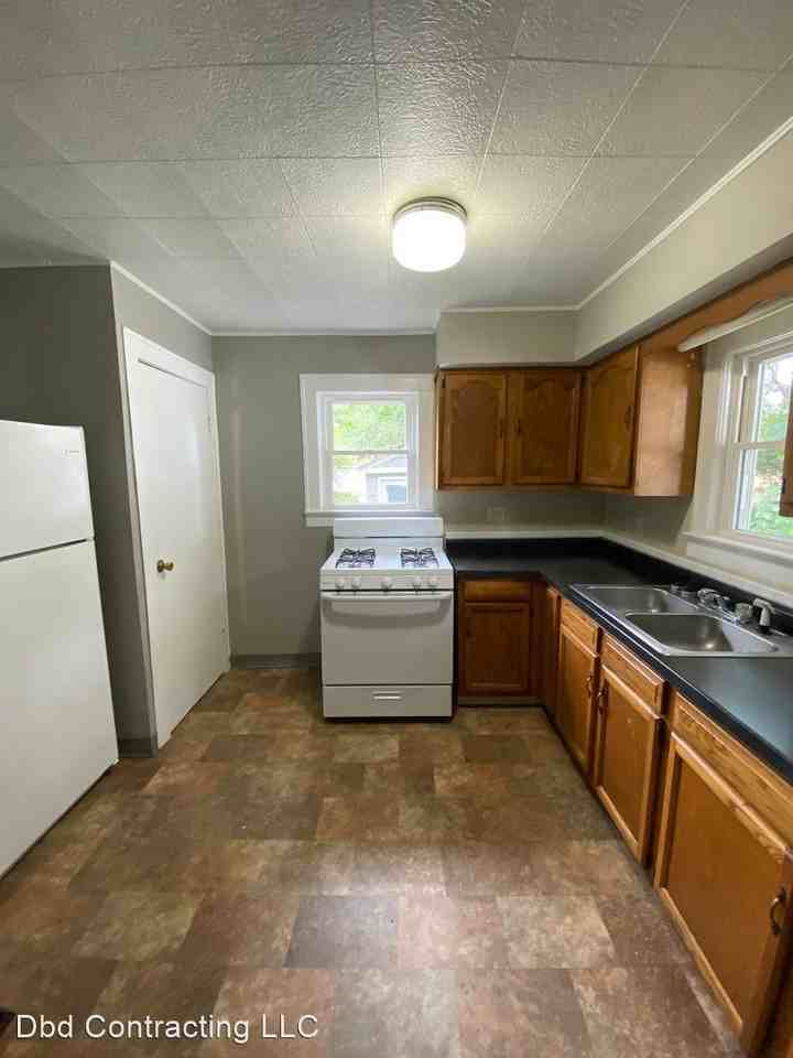 3409 Holton Ave - Photo 3 of 8