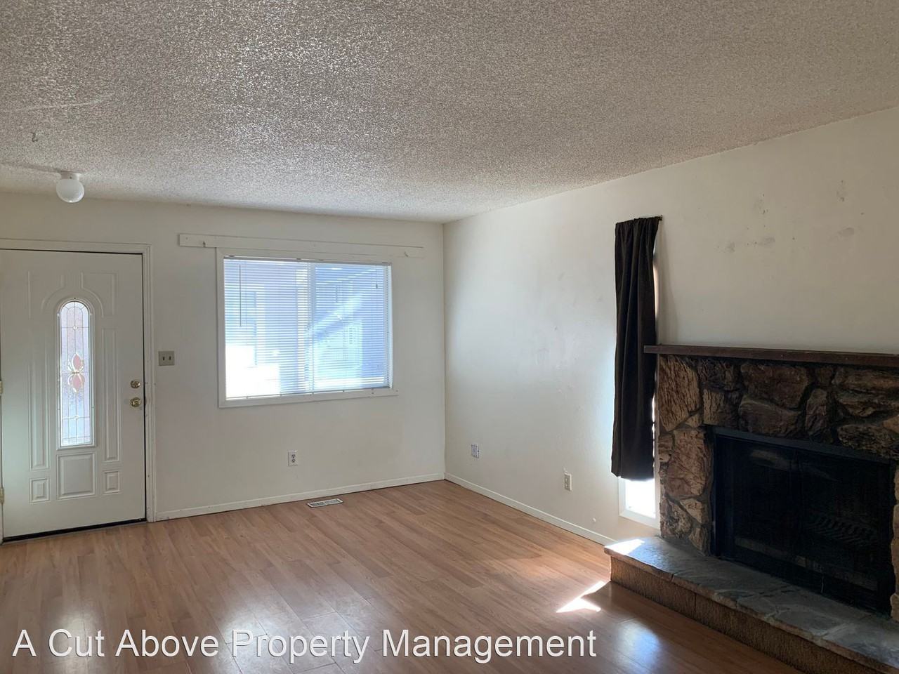 1860 Zebulon Dr - Photo 2 of 10