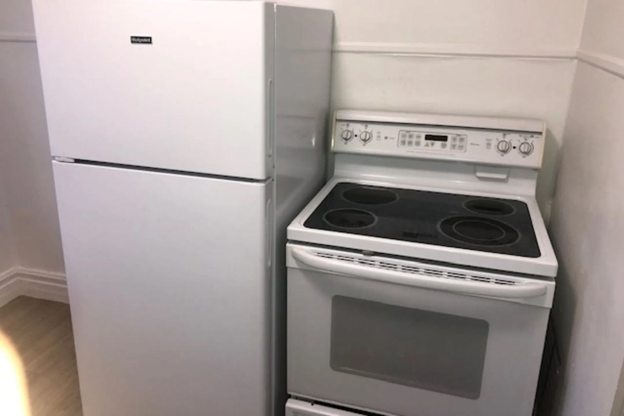 1419 Fox St - Photo 3 of 13