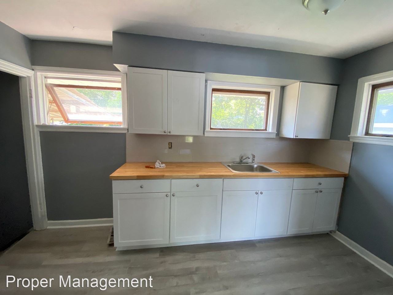 53 S Halloway St - Photo 2 of 11