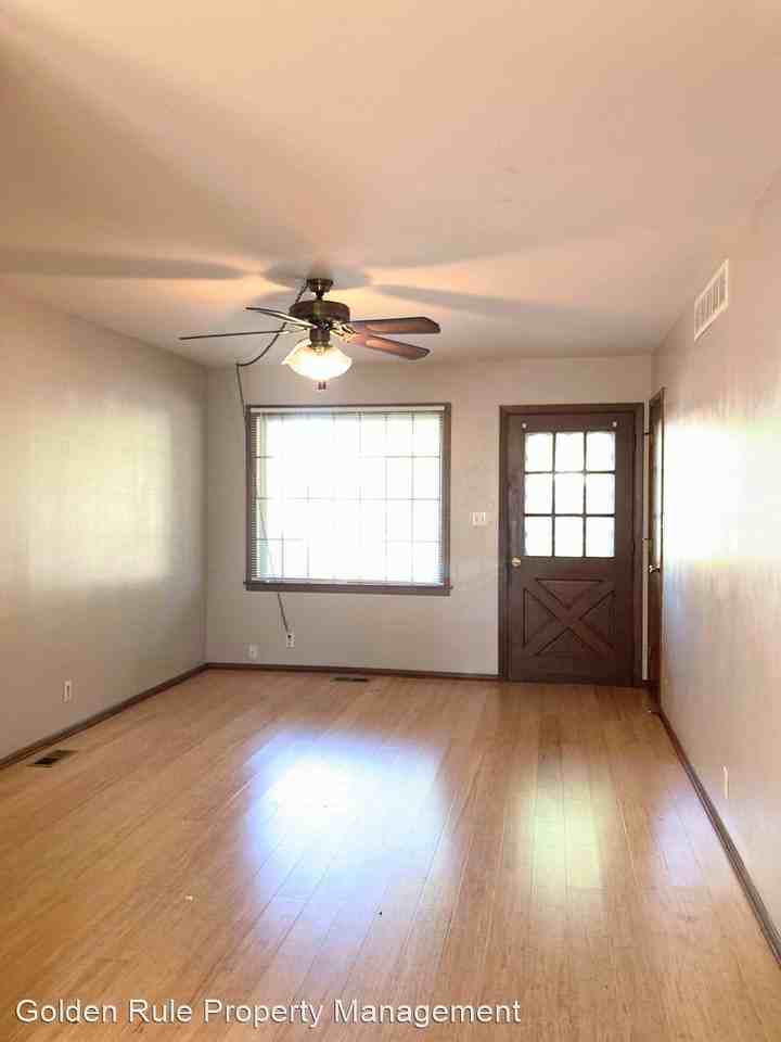 509 E 32nd Terrace - Photo 2 of 15